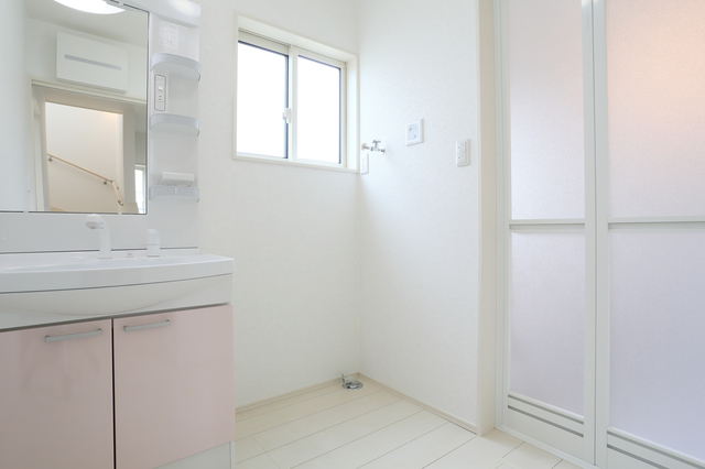 リフォームして洗面所の床を安全で快適に 価格は3万円から Kurasu Labo 暮らすラボ